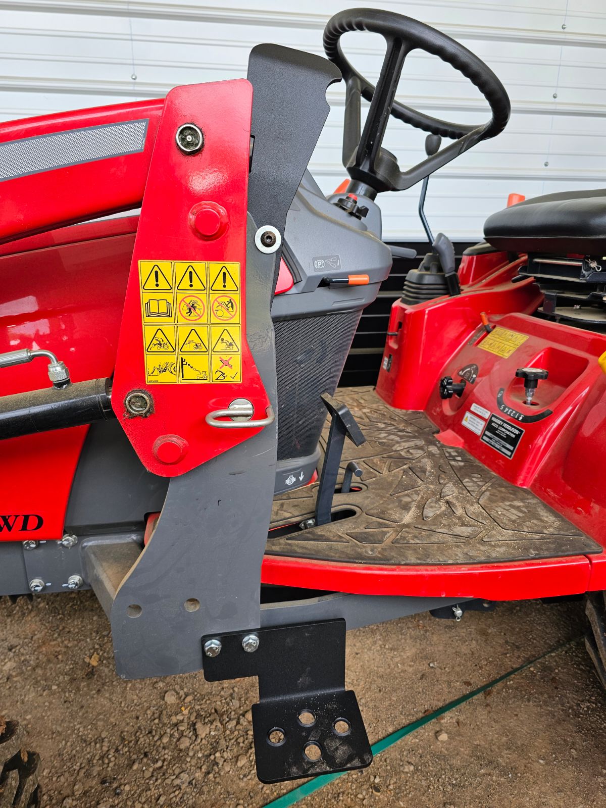 Grab Handle (Left side as sitting on tractor) for FL1805 and DL95, DL100 loaders image 3